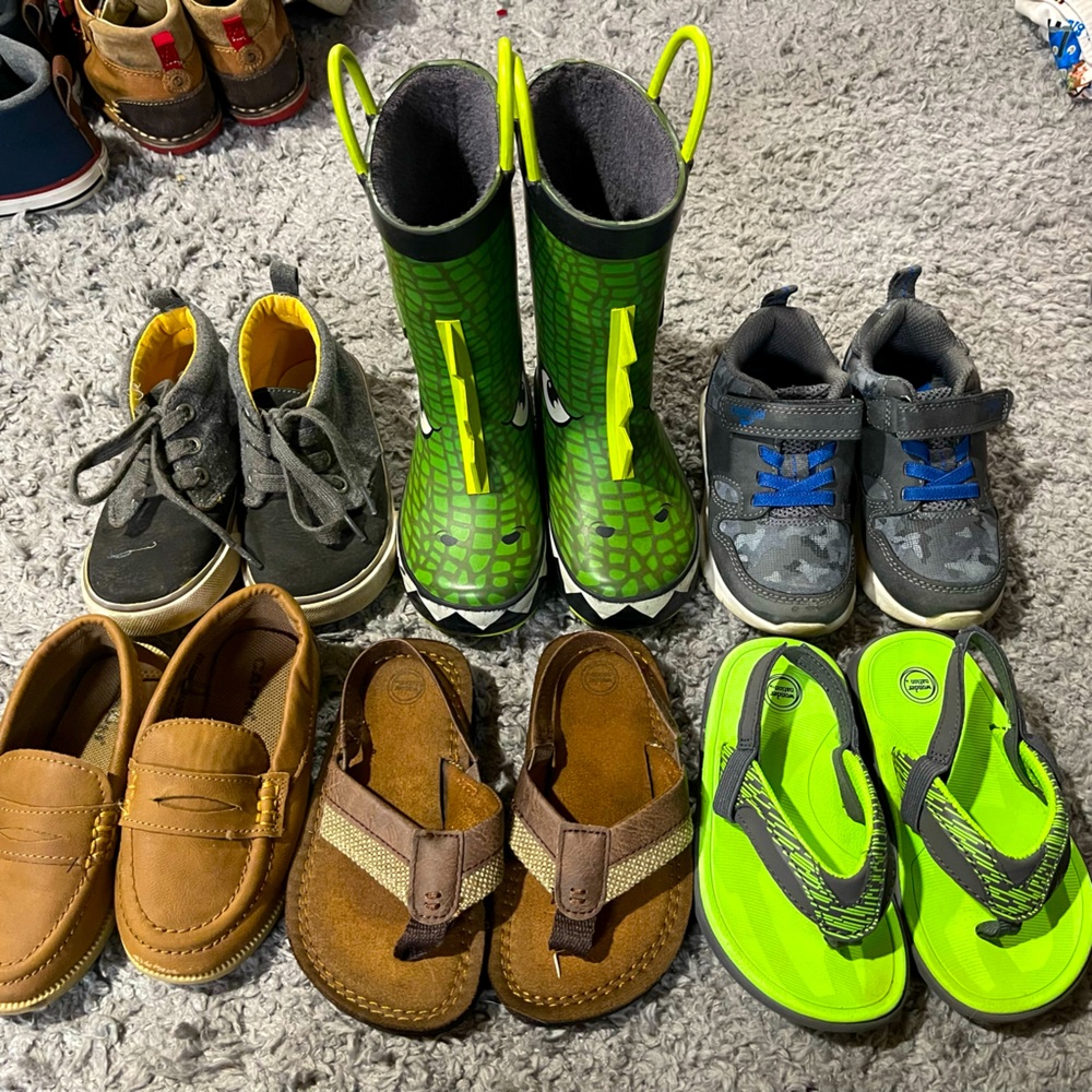 Toddler Boy Shoe Lot - 6 Pairs - size 7